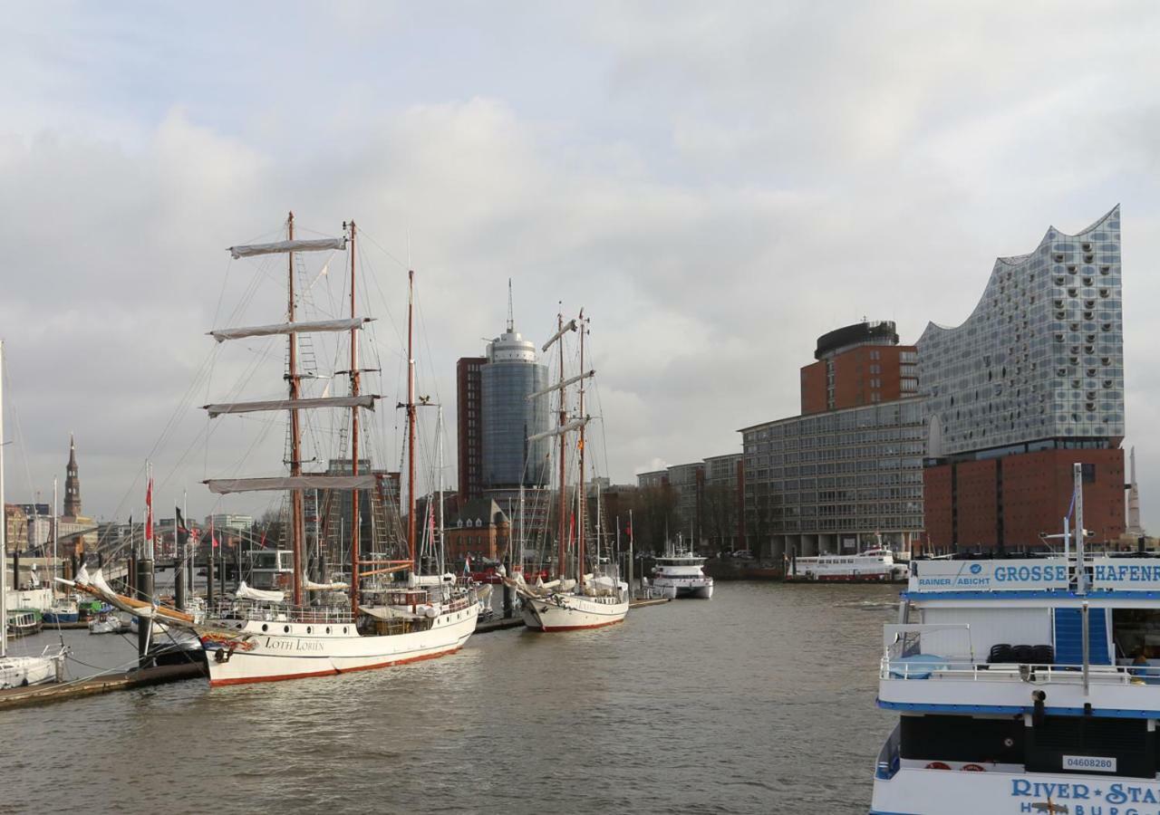 Segelschiff J.R. Tolkien Hotel Hamborg Eksteriør billede